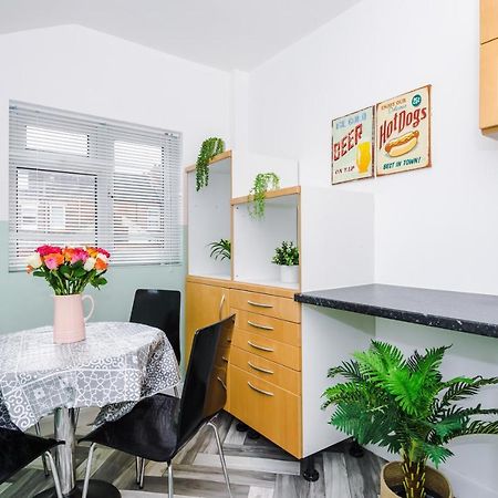 Harley House - Spacious Home With Free Netflix & Parking By Rocketbnb Coventry Exteriér fotografie