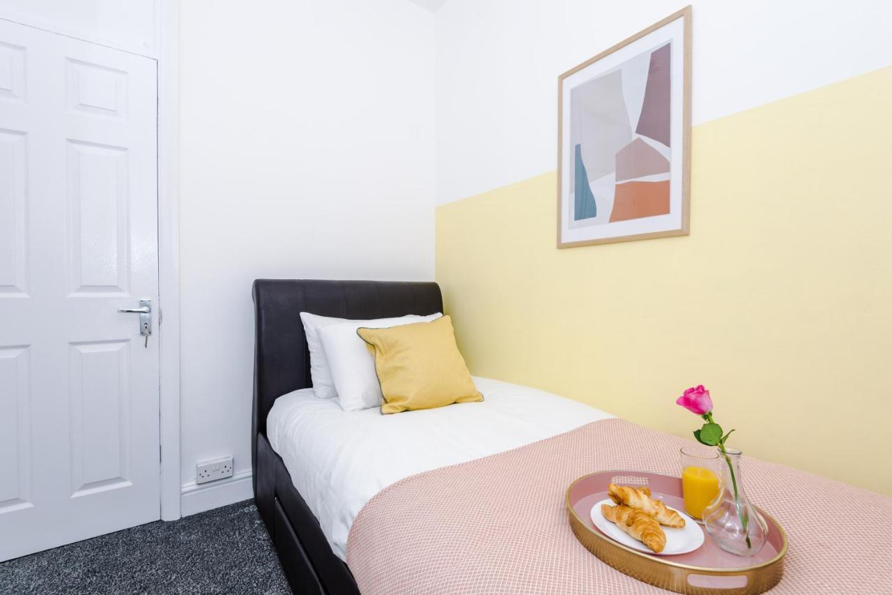 Harley House - Spacious Home With Free Netflix & Parking By Rocketbnb Coventry Exteriér fotografie