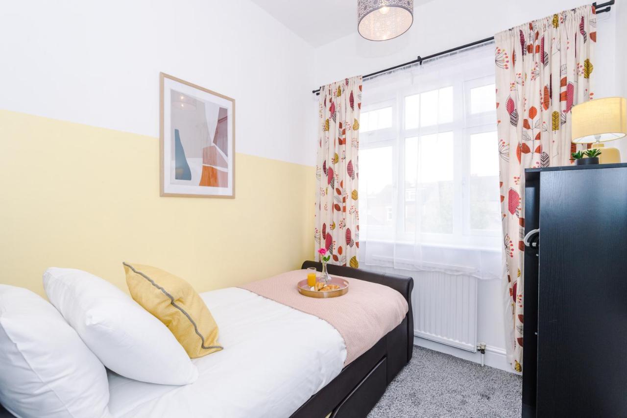 Harley House - Spacious Home With Free Netflix & Parking By Rocketbnb Coventry Exteriér fotografie